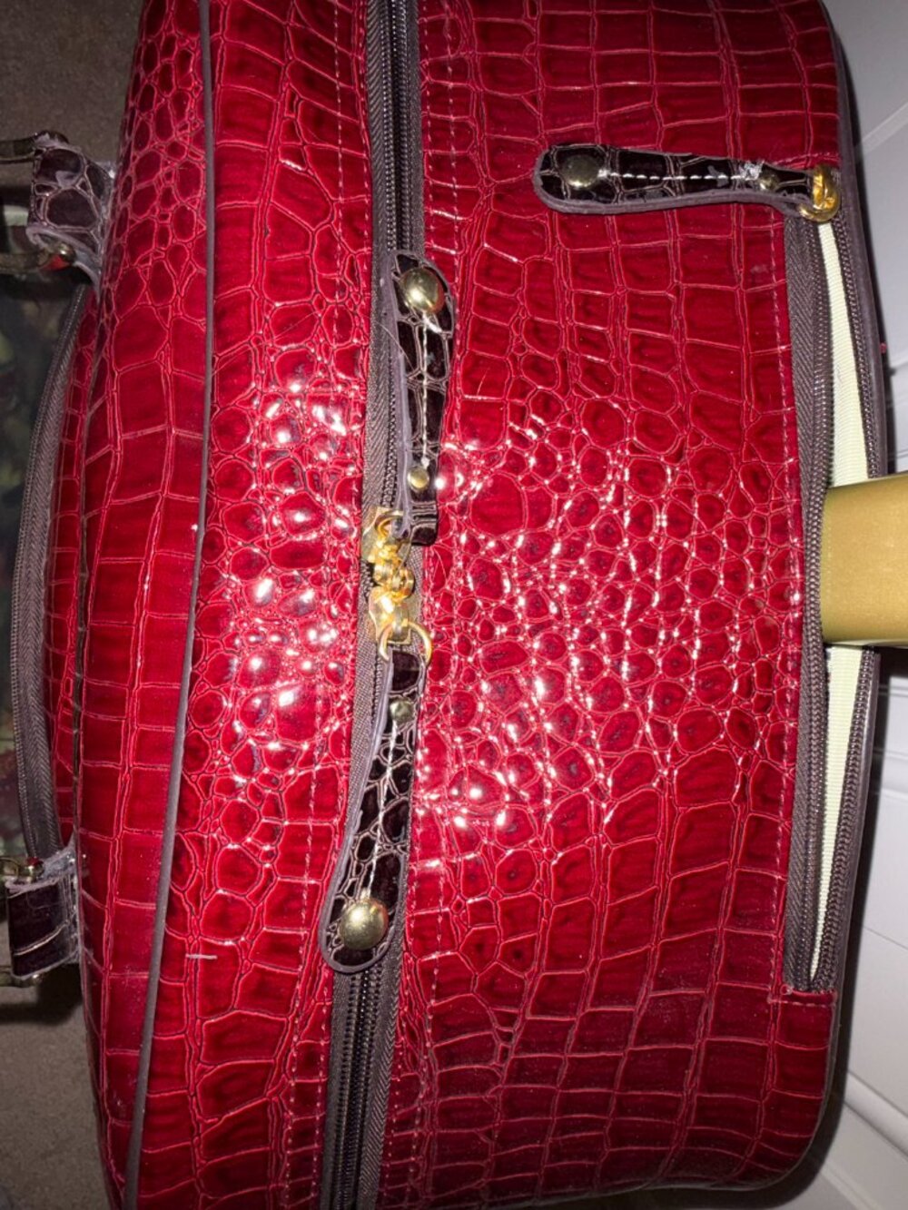 Samantha Brown Bow Rolling Suitcase - Picture 4 of 10